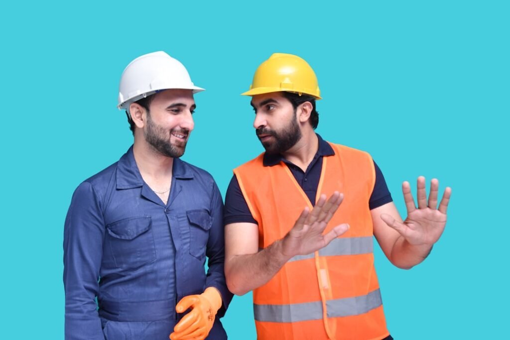 How to Find a Wholesale Shower Wall Supplier in the USA Photo Contractor supplier handshake